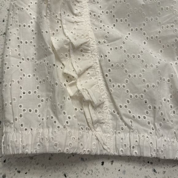 CeCe Open dotted Top - Picture 9 of 11